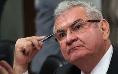 Coronel pretende lançar mais um filho para deputado
