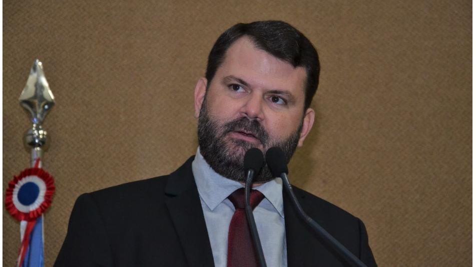 Angelo Coronel Filho homenageia Ibirapuã