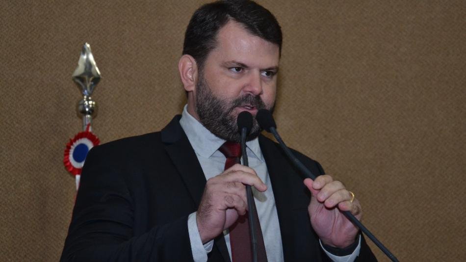 CORONEL FILHO DESTACA “ESPÍRITO COMUNITÁRIO” DO POVO DE IBIRAPUÃ
